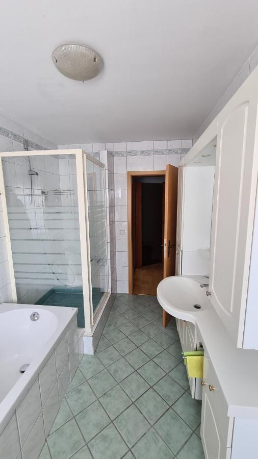 Ferienwohnung Am Landschaftspark Duisburg-Nord Екстериор снимка